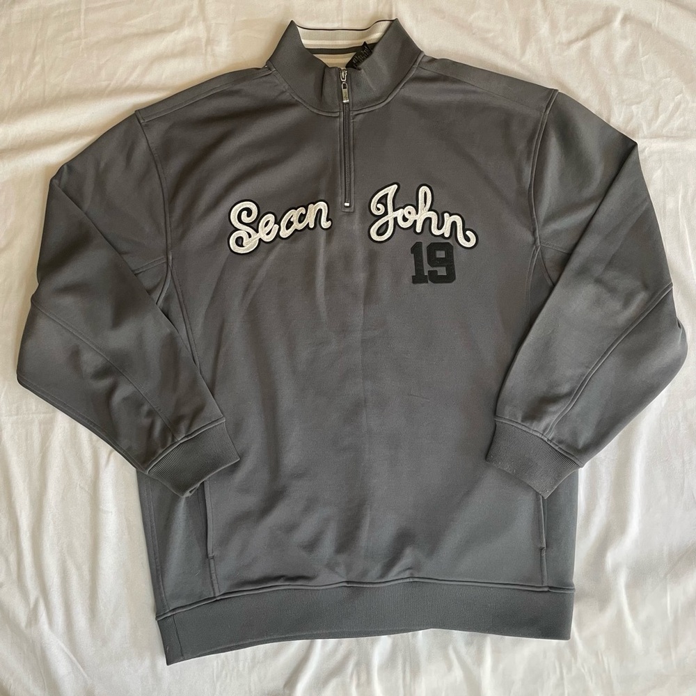 EUC. Sean John Men’s XXL charcoal gray sweatshirt.
